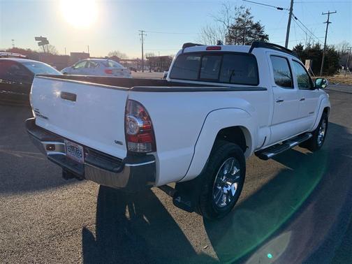 2015 Toyota Tacoma Base