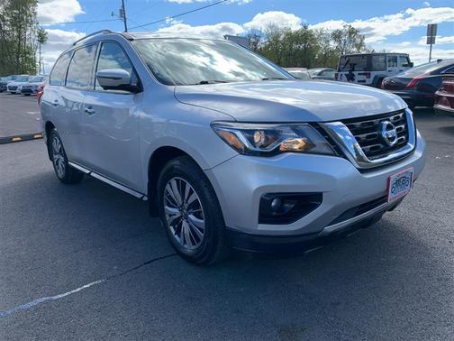 2018 Nissan Pathfinder SL