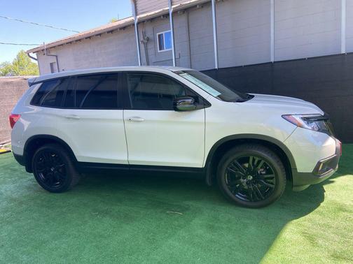 Platinum White Pearl 2021 Honda Passport AWD Sport