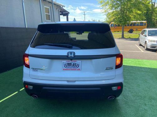 Platinum White Pearl 2021 Honda Passport AWD Sport