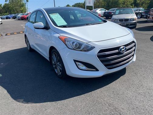 2016 Hyundai Elantra GT Base