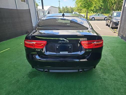 Narvik Black 2019 Jaguar XE 25t Premium