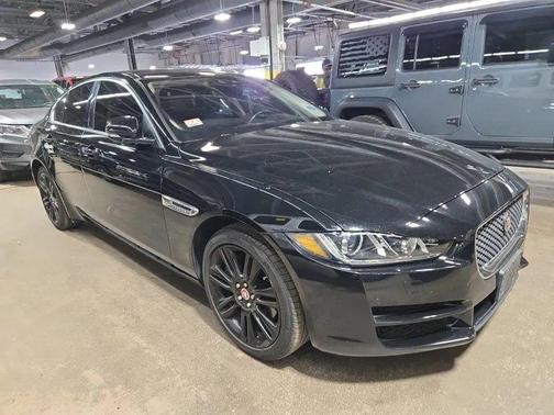 Narvik Black 2019 Jaguar XE 25t Premium