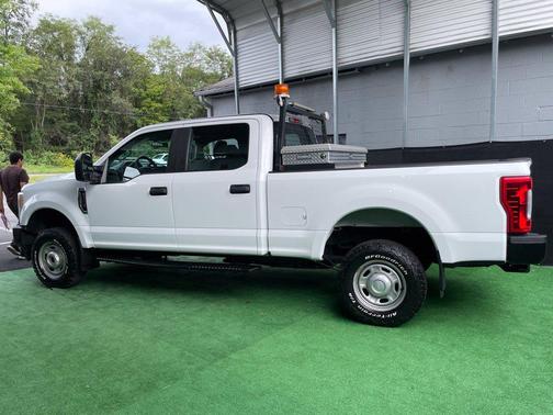 Oxford White 2017 Ford F-250 XL