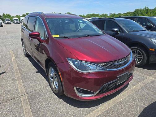 Velvet Red Pearlcoat 2017 Chrysler Pacifica Touring-L