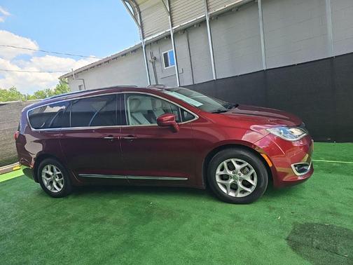 Velvet Red Pearlcoat 2017 Chrysler Pacifica Touring-L