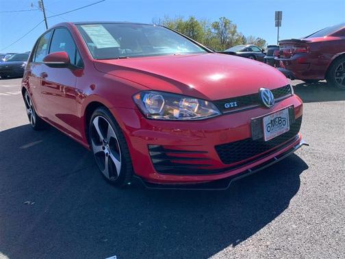 2016 Volkswagen Golf GTI 2.0T SE 4-Door