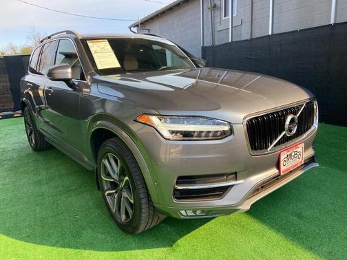 2018 Volvo XC90 T6 Momentum
