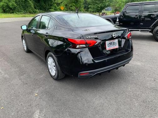 2021 Nissan Versa 1.6 S
