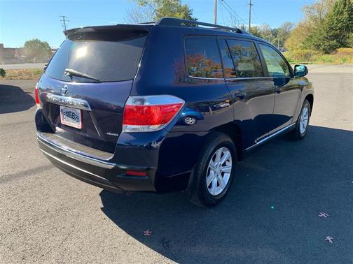2011 Toyota Highlander SE
