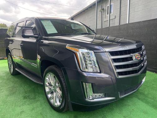 Dark Granite Metallic 2017 Cadillac Escalade Luxury