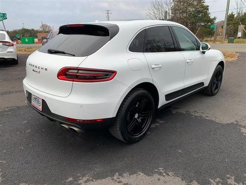 White 2016 Porsche Macan Macan S