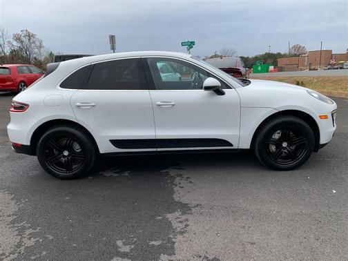 2016 Porsche Macan S