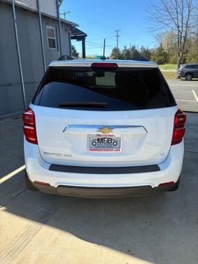 Summit White 2017 Chevrolet Equinox 1LT