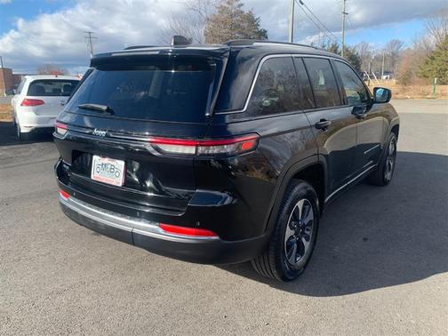 2022 Jeep Grand Cherokee 4xe Base