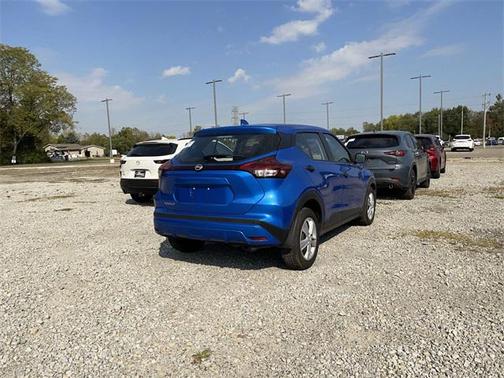2024 Nissan Kicks S