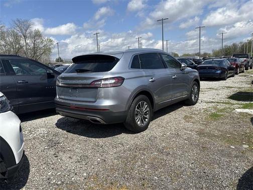 2022 Lincoln Nautilus Standard