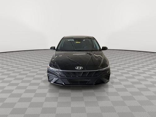 Abyss Black 2026 Hyundai ELANTRA SE