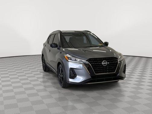 Gun Metallic 2023 Nissan Kicks SR