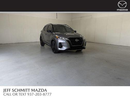 Gun Metallic 2023 Nissan Kicks SR