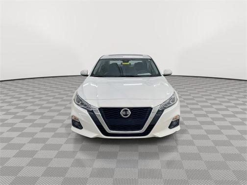 2022 Nissan Altima 2.5 SL