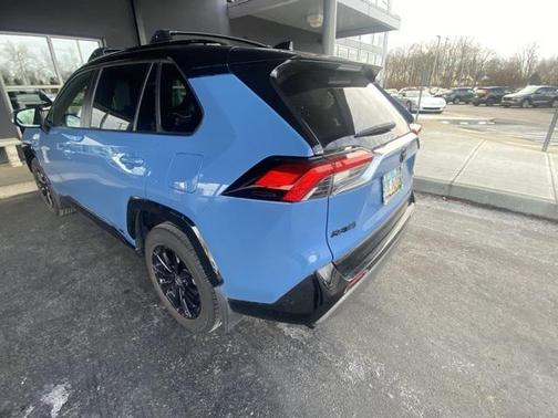 2025 Toyota RAV4 Hybrid SE