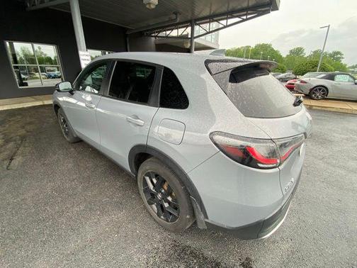 Urban Gray Pearl 2024 Honda HR-V Sport