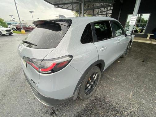 Urban Gray Pearl 2024 Honda HR-V Sport