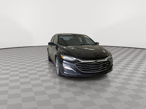 Mosaic Black Metallic 2022 Chevrolet Malibu FWD LT