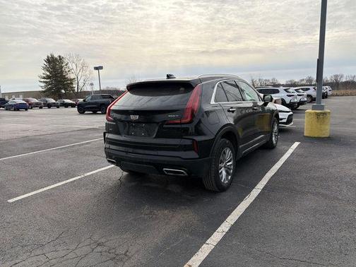 2025 Cadillac XT4 Premium Luxury