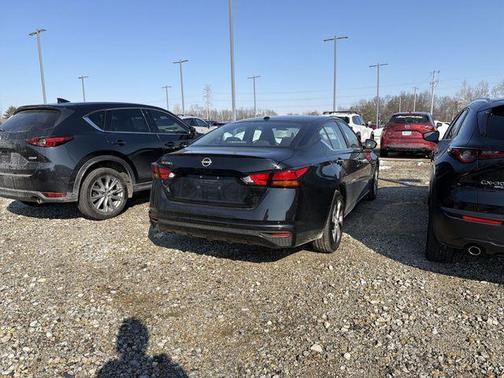 2025 Nissan Altima S FWD