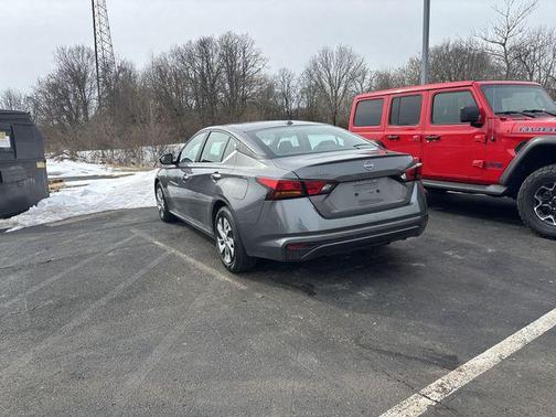 2025 Nissan Altima S FWD