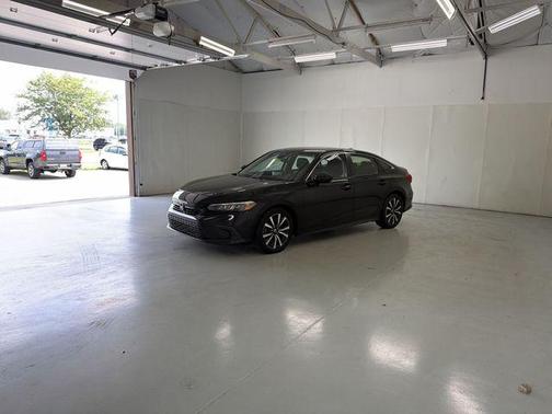 Crystal Black Pearl 2022 Honda Civic EX