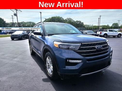 Blue Metallic 2021 Ford Explorer XLT