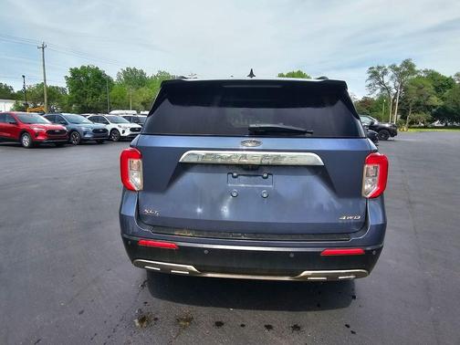 Blue Metallic 2021 Ford Explorer XLT