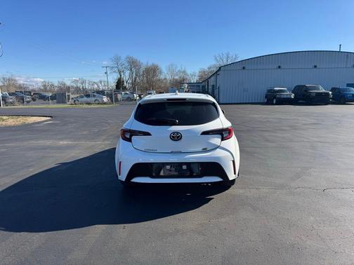 White 2023 Toyota Corolla Hatchback SE