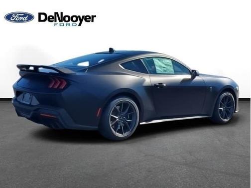 2025 Ford Mustang Dark Horse