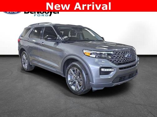 Carbonized Gray Metallic 2023 Ford Explorer XLT