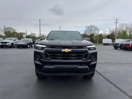 Black 2024 Chevrolet Colorado LT
