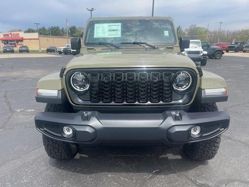 2025 Jeep Gladiator Sport