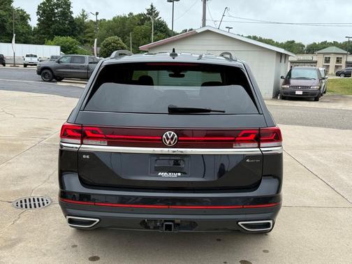 2024 Volkswagen Atlas 2.0T SE