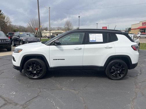 2022 Jeep Compass Altitude