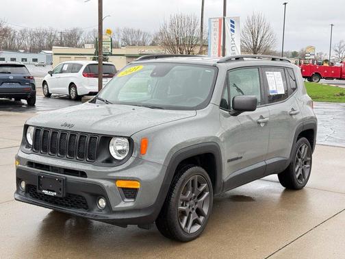 Sting Gray Clearcoat 2021 Jeep Renegade Latitude