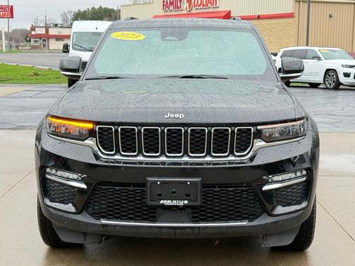 Diamond Black 2023 Jeep Grand Cherokee Limited