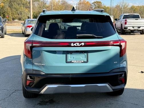 2024 Kia Seltos SX
