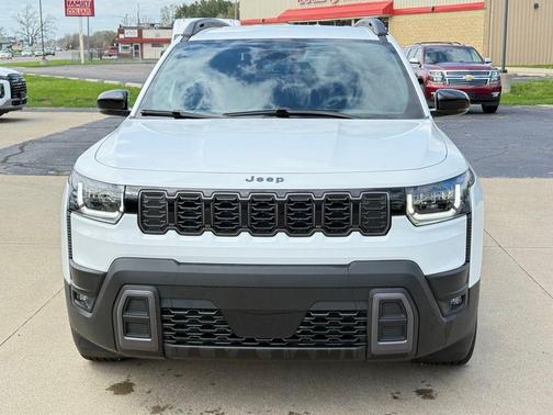Bright White Clearcoat 2026 Jeep Cherokee LAREDO/LIMITED