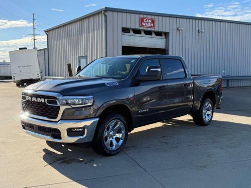 Granite Crystal Clearcoat Metallic 2026 RAM 1500 Big Horn/Lone Star
