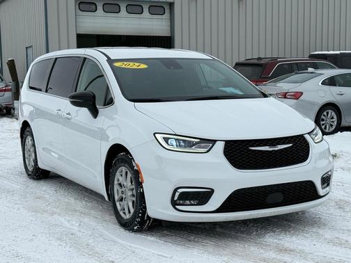 2024 Chrysler Pacifica Touring-L
