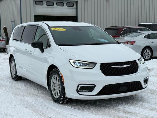 2024 Chrysler Pacifica Touring-L