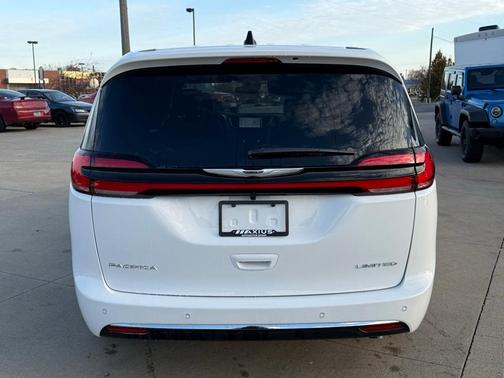 2026 Chrysler Pacifica Limited